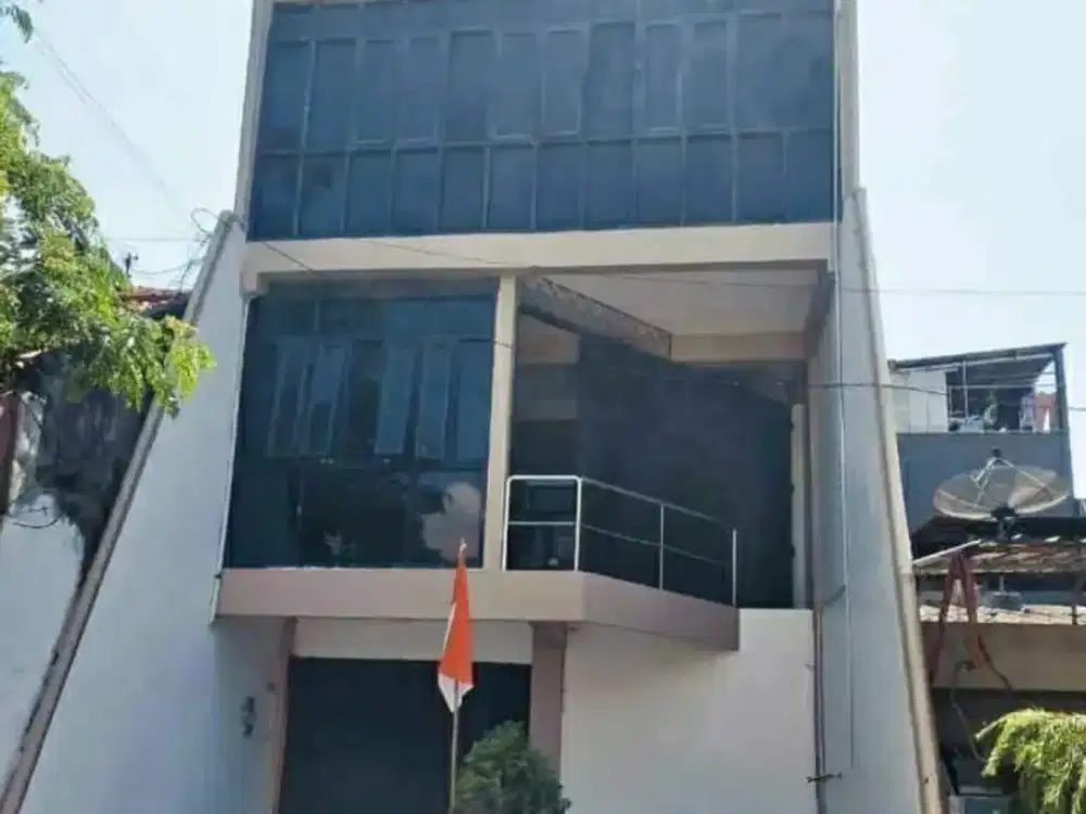 Dukuh Kupang Dekat Universitas Wijaya Kusuma