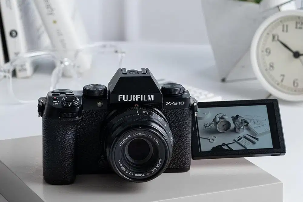 Fujifilm XS10 Fuji X S10 + Lensa XF35mm F2 R WR  NORMAL MULUS LIKE NEW