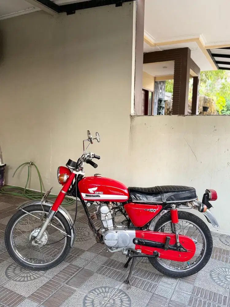 Honda CB 100 Tahun 73
