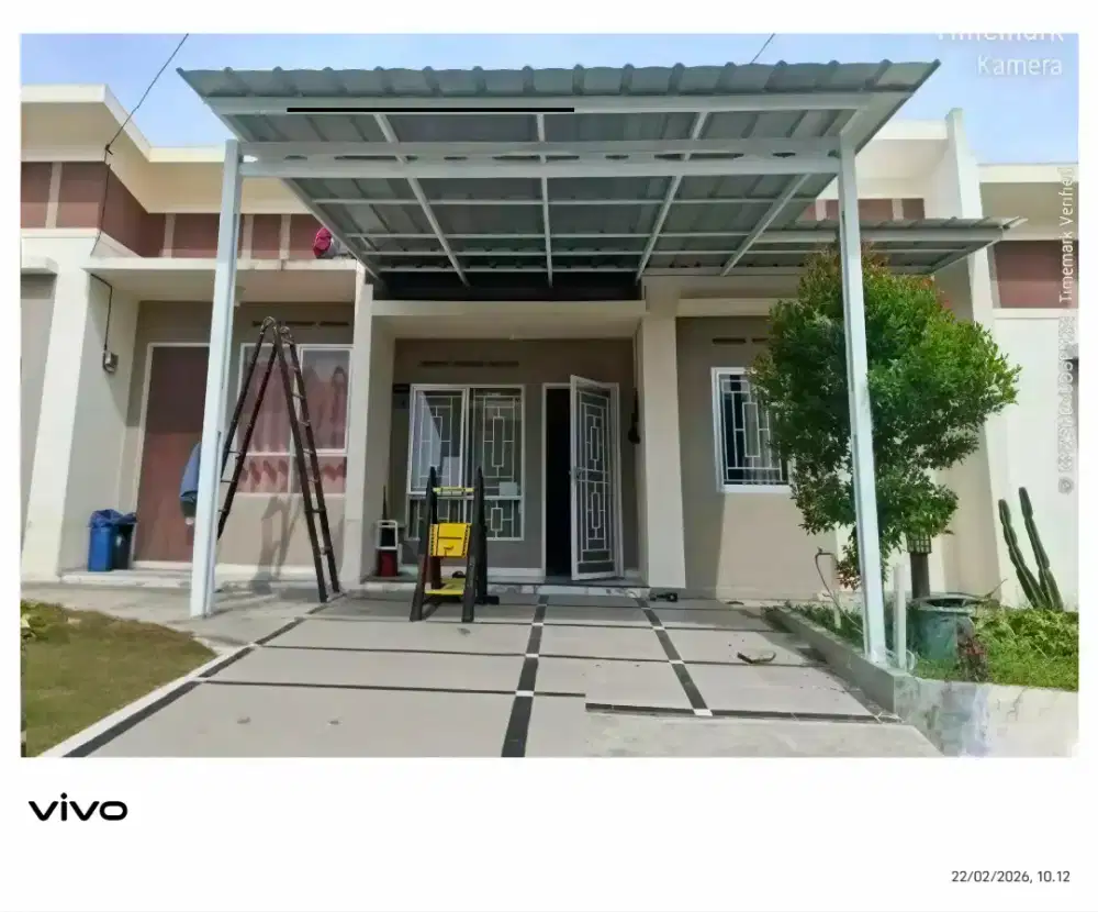 Pasang kanopi baja ringan