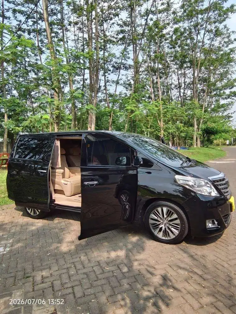 Toyota Alphard Istimewa jual cepat