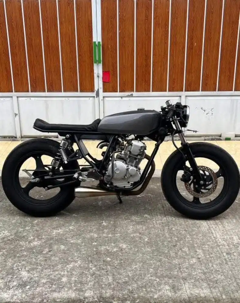 CAFERACER SCORPIO 225cc