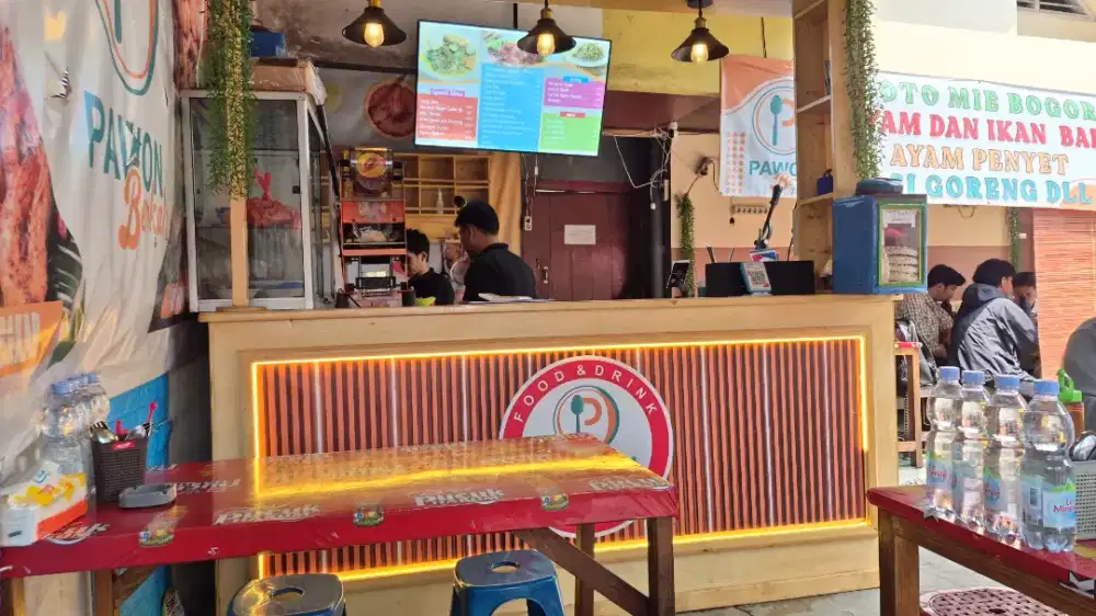 Loker stand kuliner kaki lima