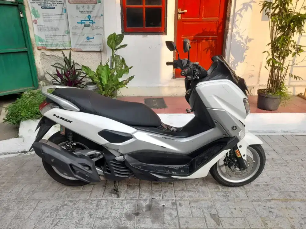 YAMAHA NMAX 2017 KOMPLIT MURAH BISA TT