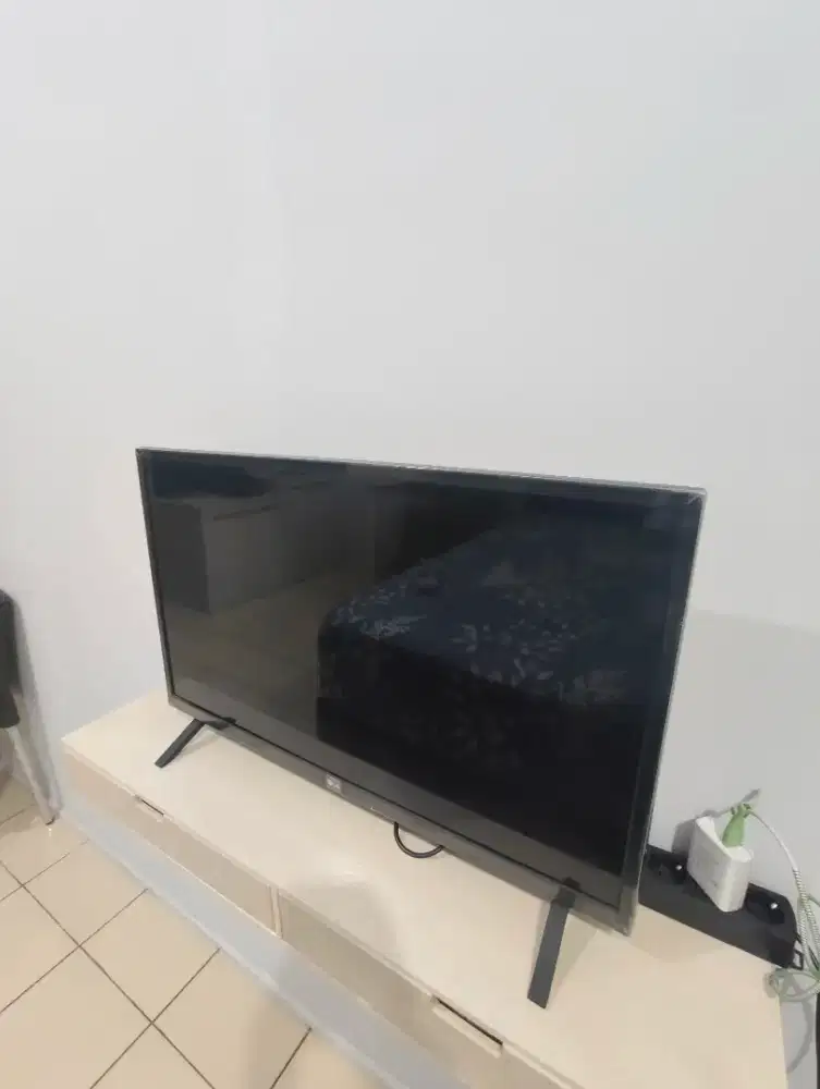Di Jual Smart TV LG 32 Inc kondisi mulus