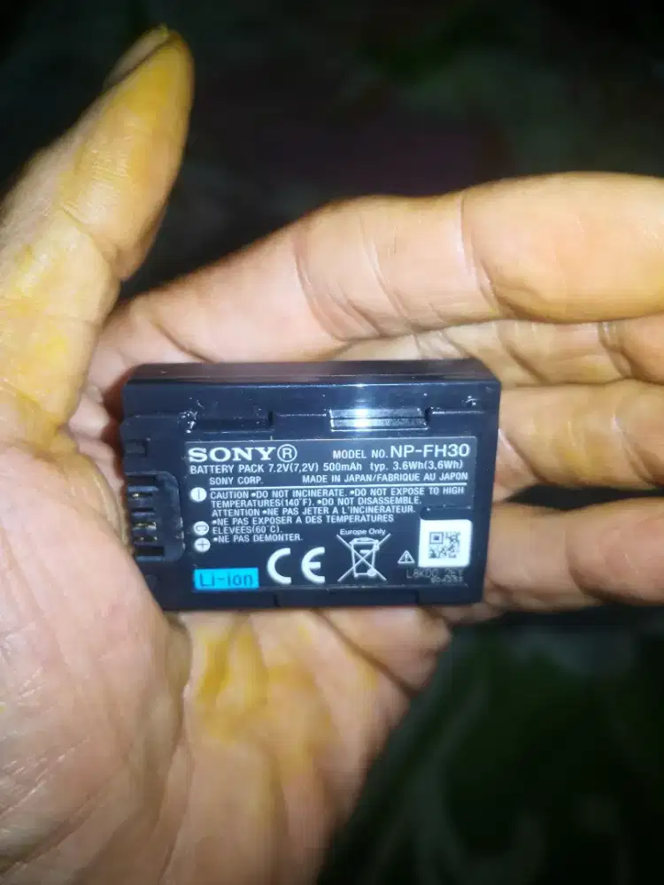 Baterai handycam sony NP-FH30
