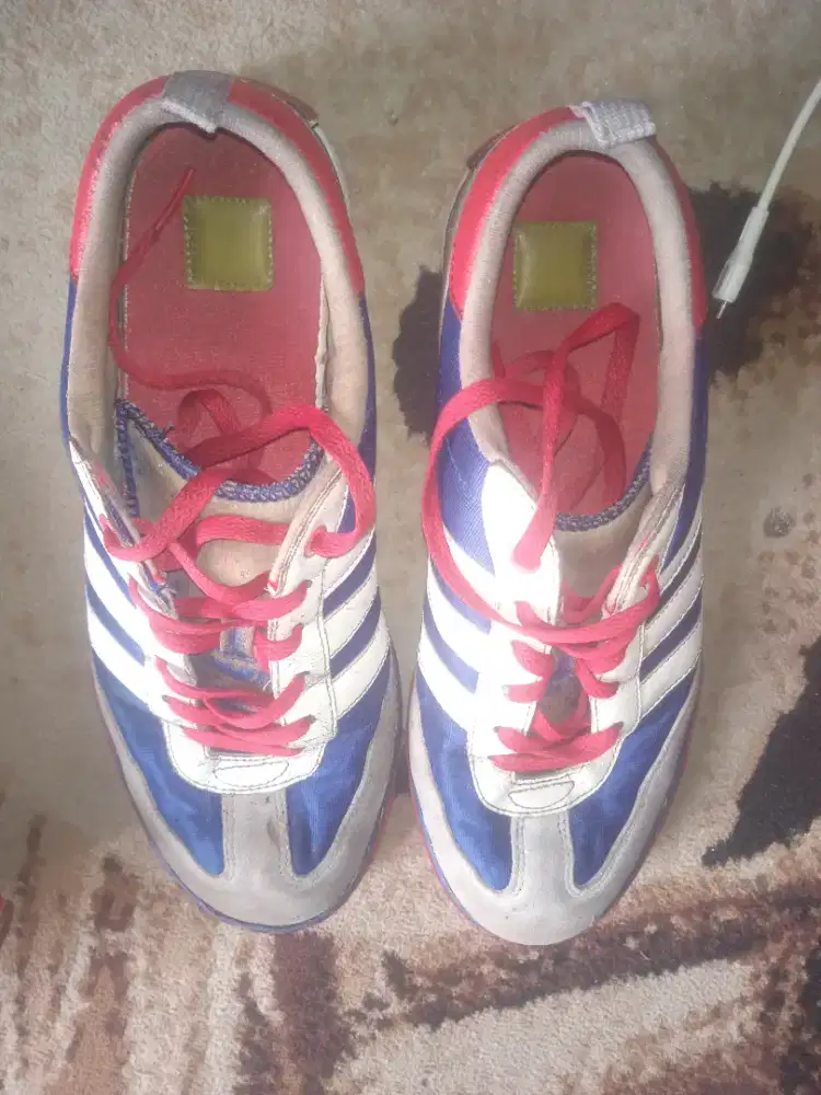Jual sepatu layak pakai