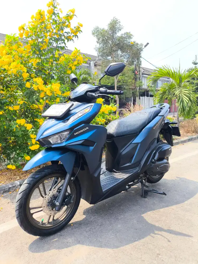 Vario 125 Gen 2 Keyless GRESS LOW KM!