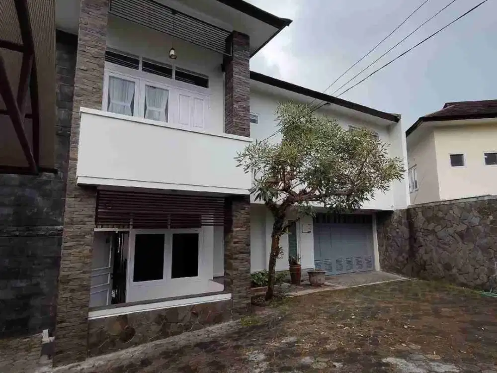 Rumah serasa Vila di Bukit Idaman Cipaku Bandung Utara