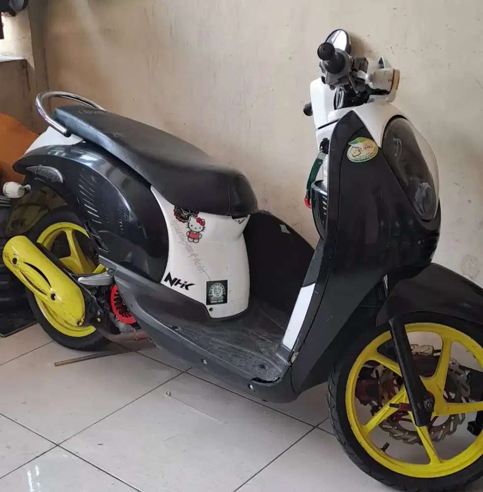 Scoopy karbu 2011 Mesin halus, lampu modif