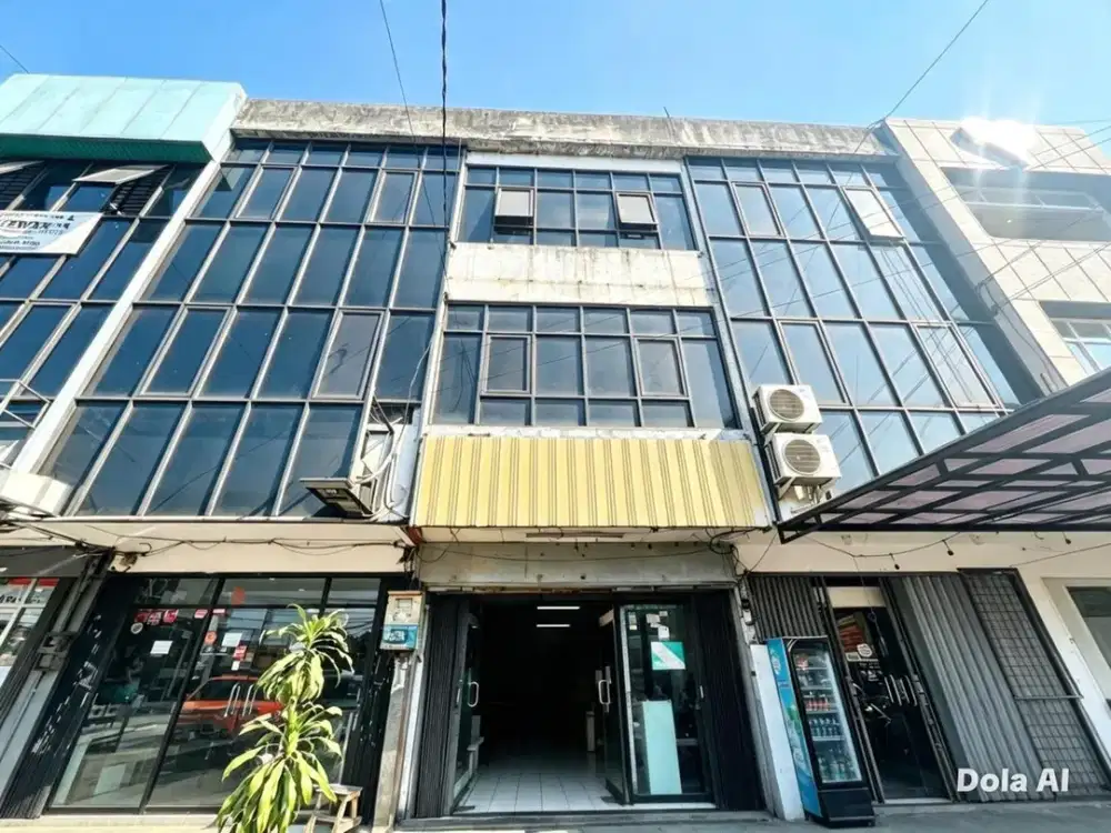 Disewa ruko 3 lantai Di Jati Padang cocok untuk kuliner dan klinik