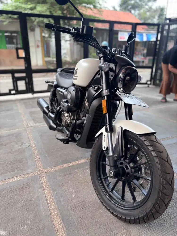 QJ Motor Srv 250 A