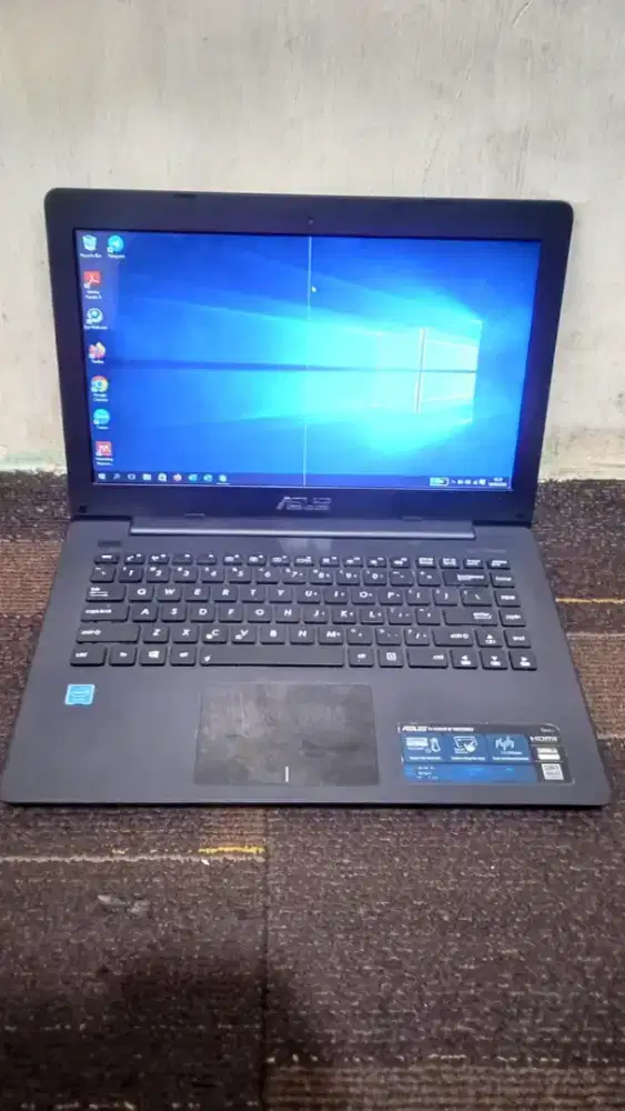 Laptop Asus Vivobook dan Celeron model slime tipis cuma 750rb
