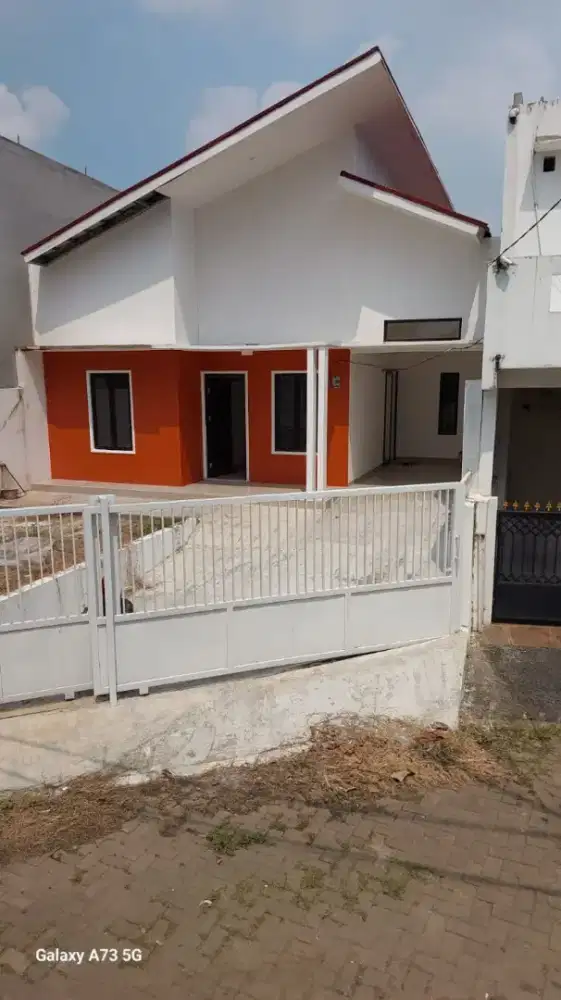 Jual rumah baru lt 165/ lb 120
