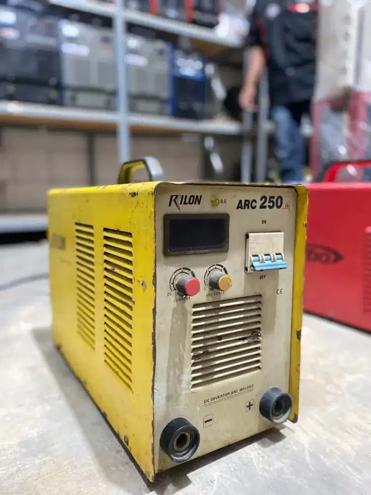 MESIN LAS BEKAS MMA 250 AMPERE 3 PHASE RILON BEKAS INVERTER IGBT DC