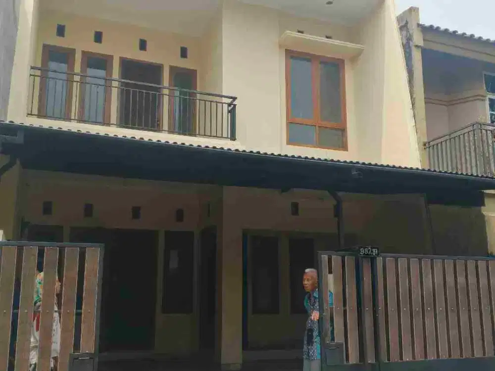 HUNIAN NYAMAN & MEWAH DI KOMPLEK PONDOK KELAPA