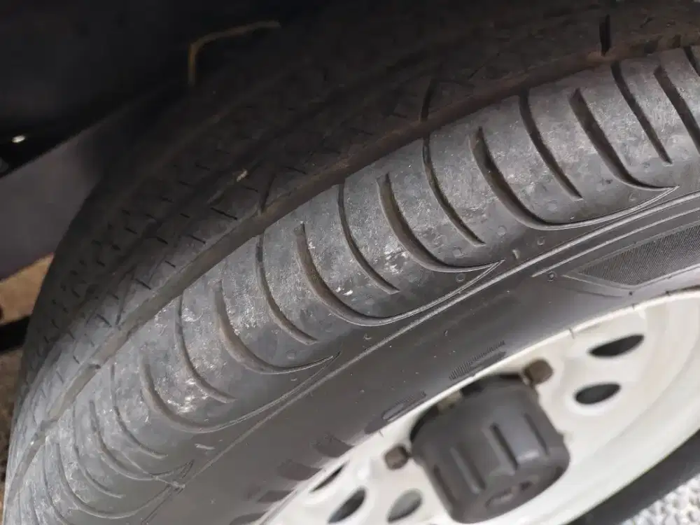 Ban 205/65 r15 seperti baru