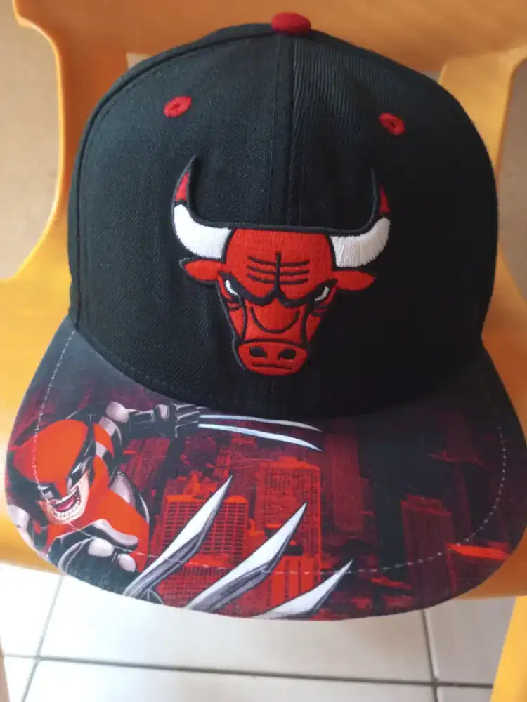 Topi New era snapback chicago bulls 100% original.