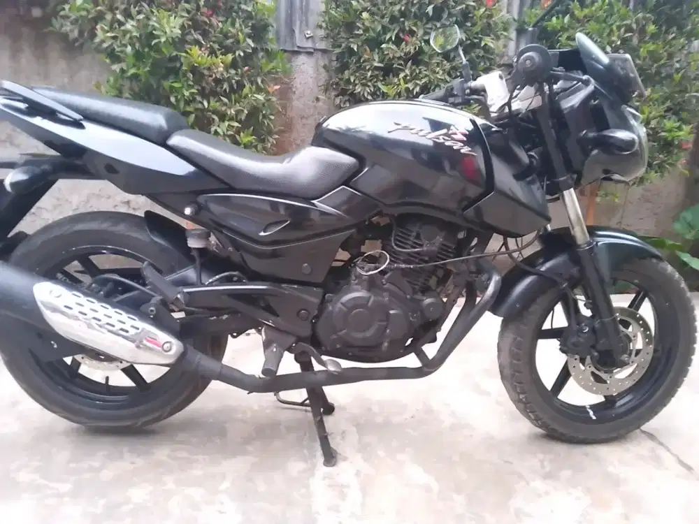 Pulsar Bajaj 180 cc DTSi Ug4 thn 2011