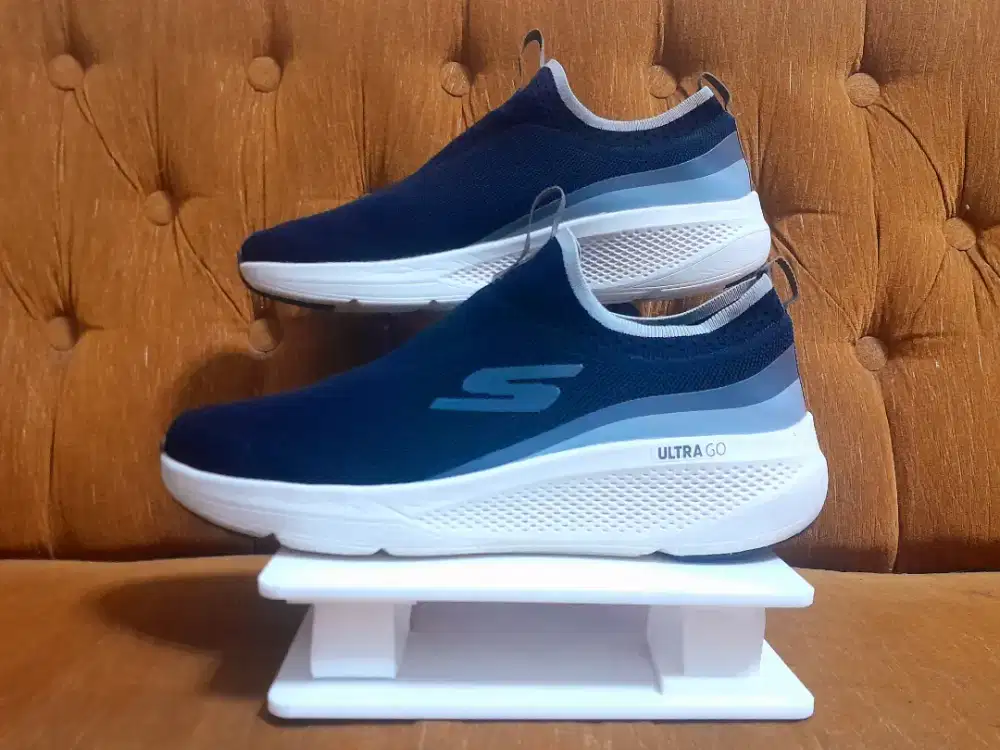 Skechers Go Run Elevate