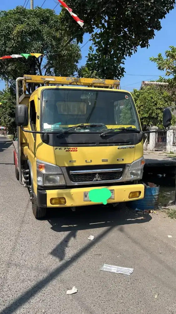 Di jual mobil mitsubishi canter FE74HDS 4X2 MT 2022