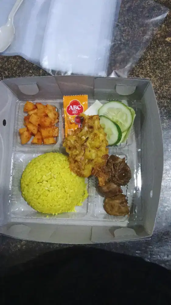 Dicari koki untuk catering