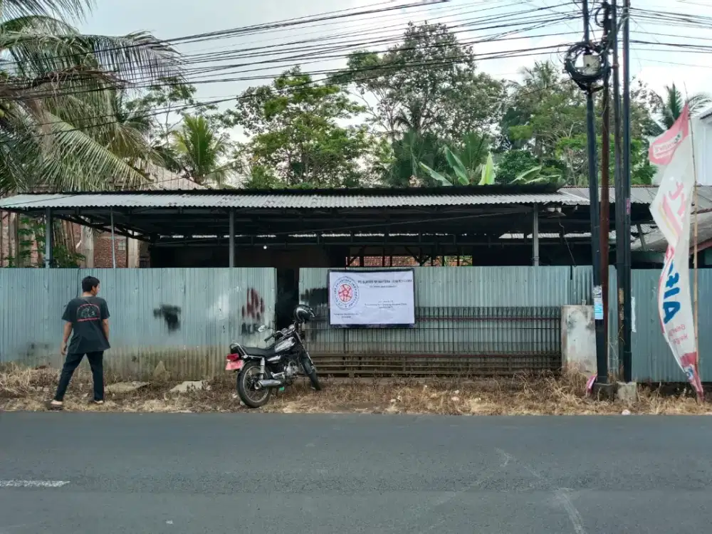 Jual BU Tanah 330 meter ada semi bangunan nya