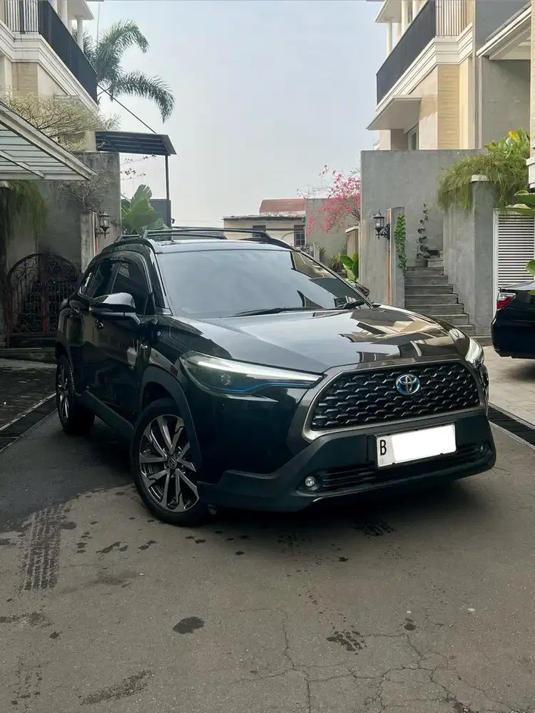 Toyota Corolla Cross Hybrid 2022 AT – Black | Plat Ganjil