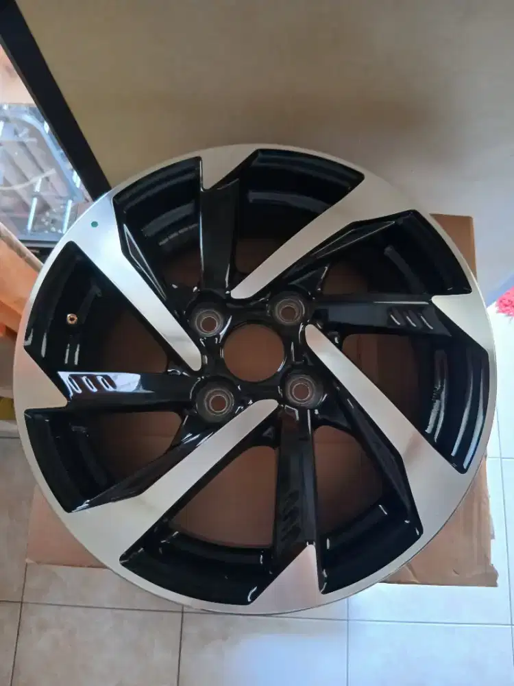 Velg Sigra Ori 2025