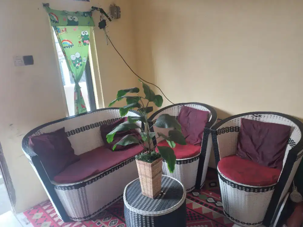 Dijual bangku anyaman ruang tamu