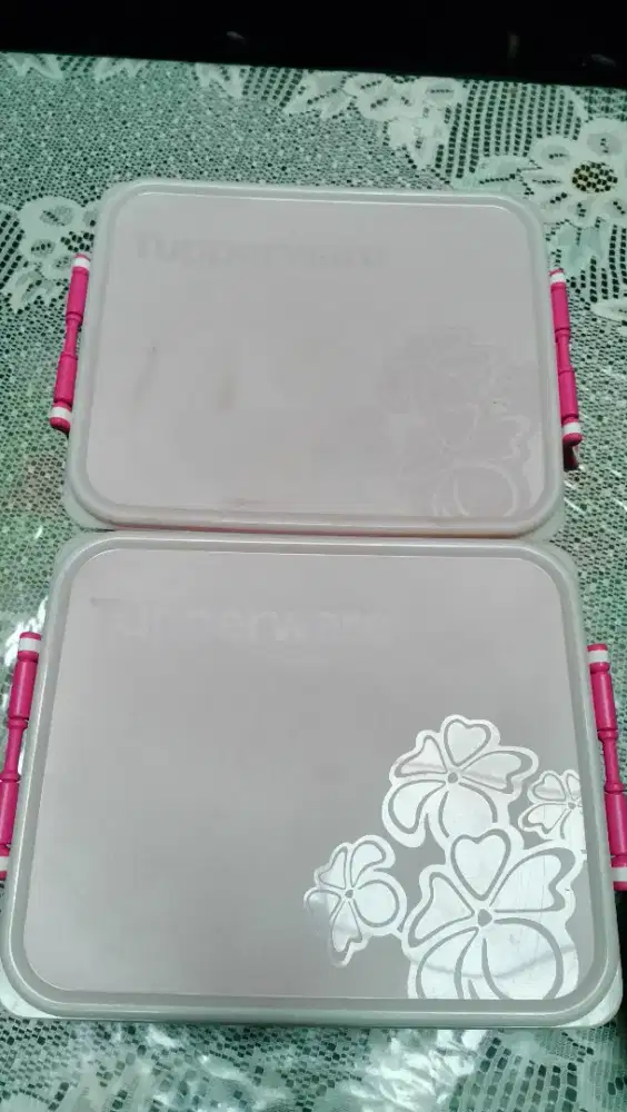 Tupperware pink besar 5.7L