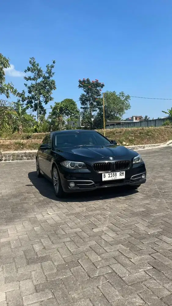 jual murah bmw f10 520i tahun 2015