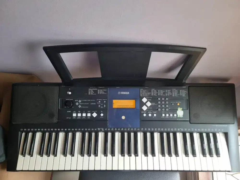 Keyboard Yamaha PSR E333 Kondisi Normal Siap Pamai