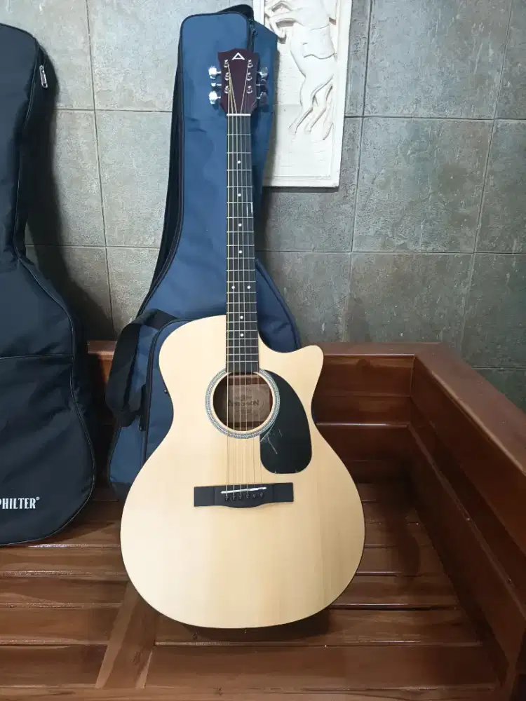 Gitar like new lengkap