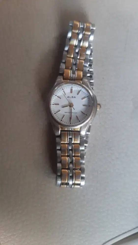 Jam Tangan Alba