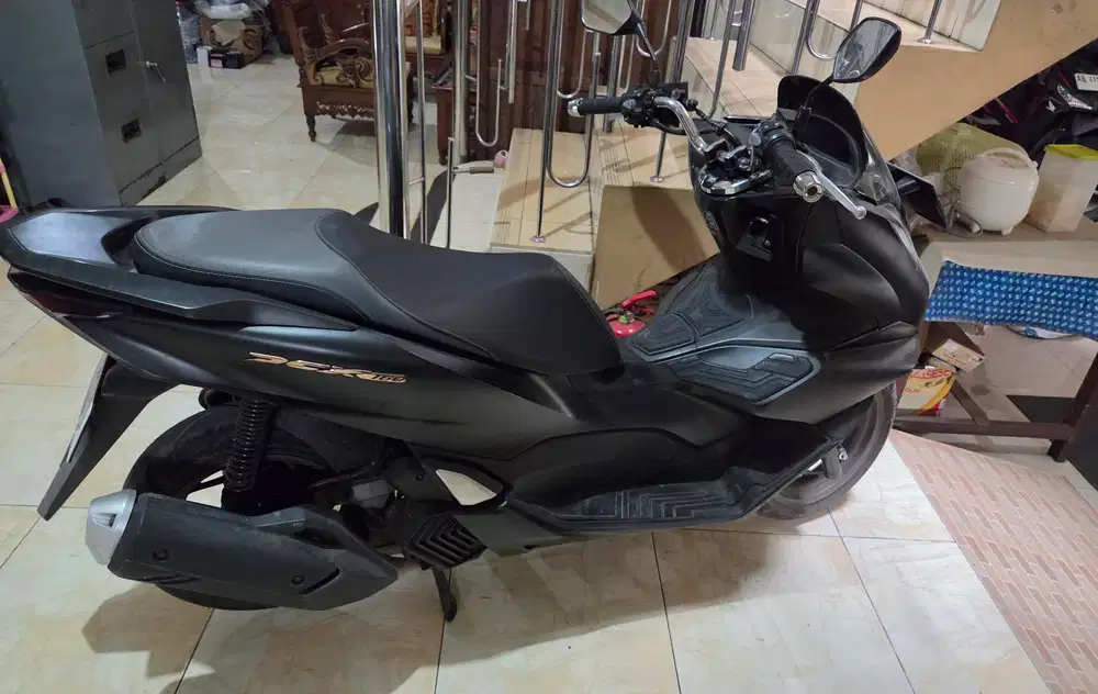 Pcx 160 abs hitam doff  2023 mulus  gbm