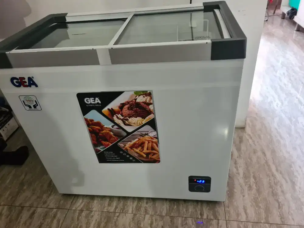 GEA sd 186H frezer kaca