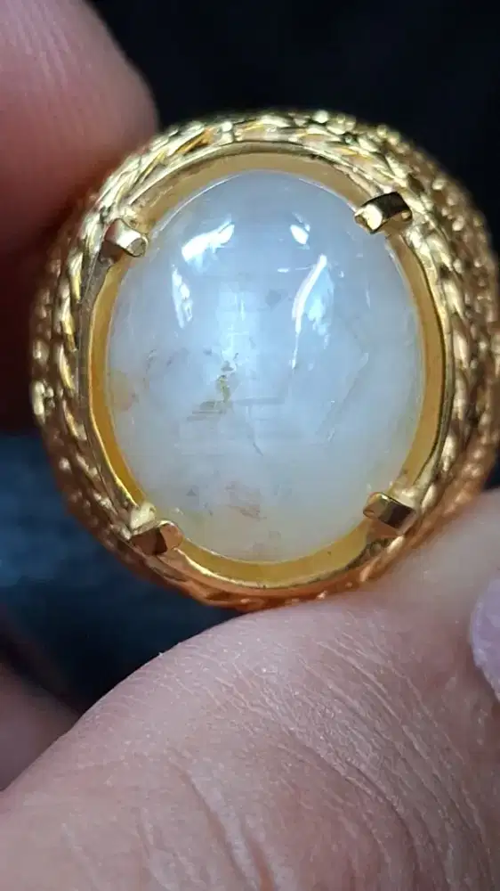Mirah cempaka ceylon / yellow sapphire srilanka