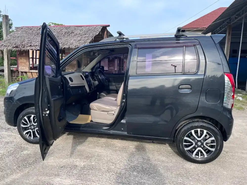 Mobil Suzuki karimun wagon R ags tahun 2015