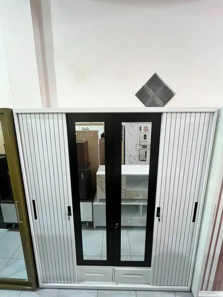 READY LEMARI BAJU BESI 4 PINTU TERMURAH BIG SALE