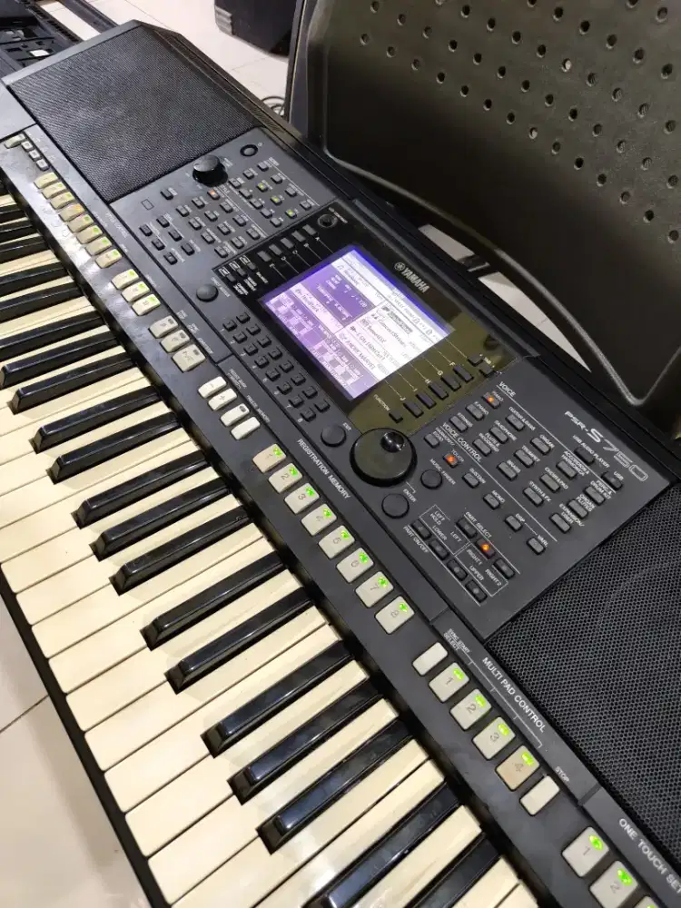 Jual Keyboard YAMAHA PSR S750 Second Normal No Minus