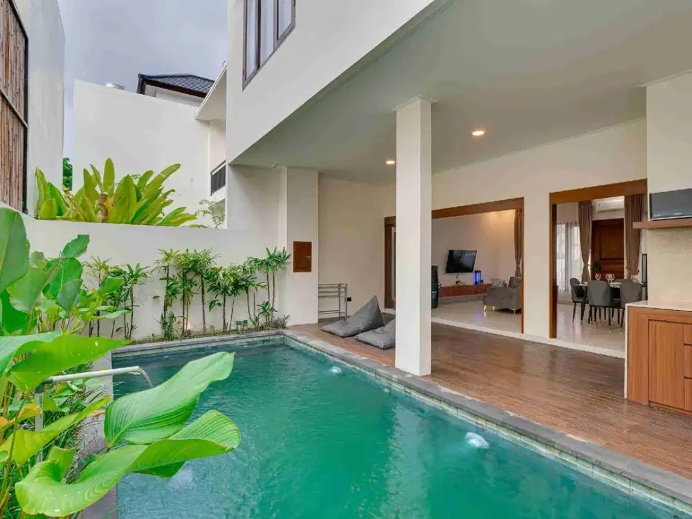 DiSEWAKAN VILLA MODERN DI SEMINYAK