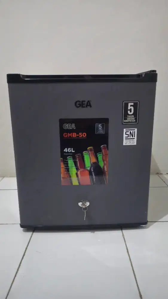 Kulkas mini GEA-GMB50