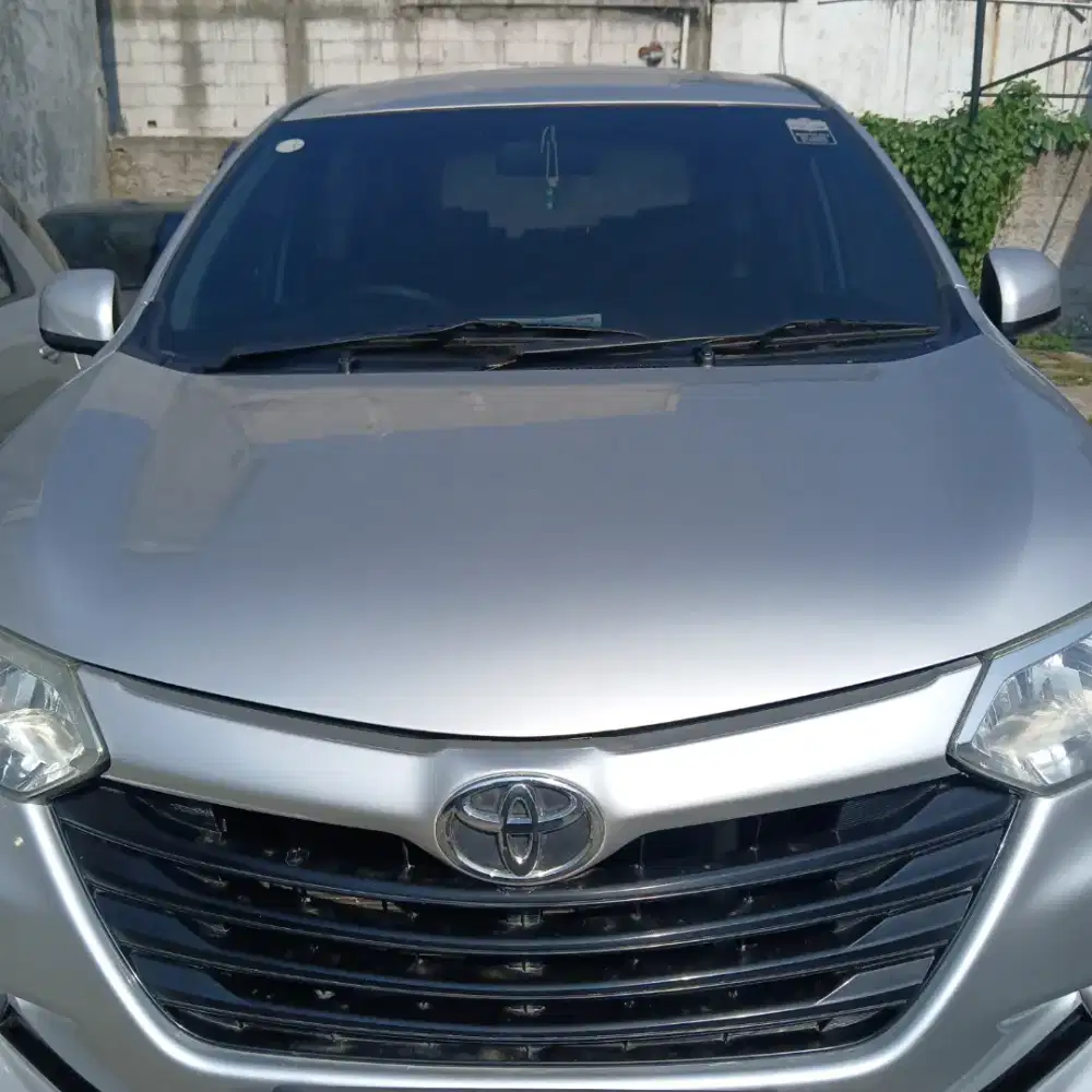 Dijual mobil pemakaian sehari-hari