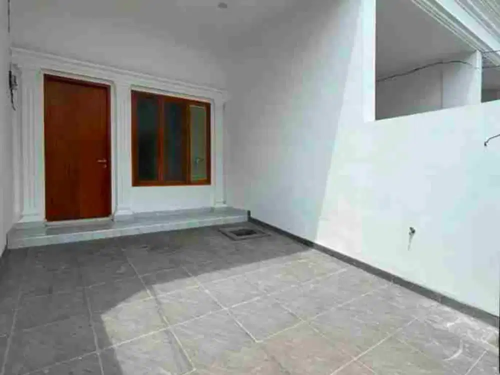 Rumah Baru 3 Lantai Bebas Banjir di Tanjung Duren Jakarta Barat
