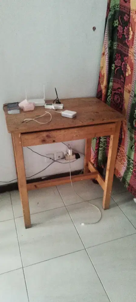 Meja kayu jati belanda Ada laci buat simpen barang