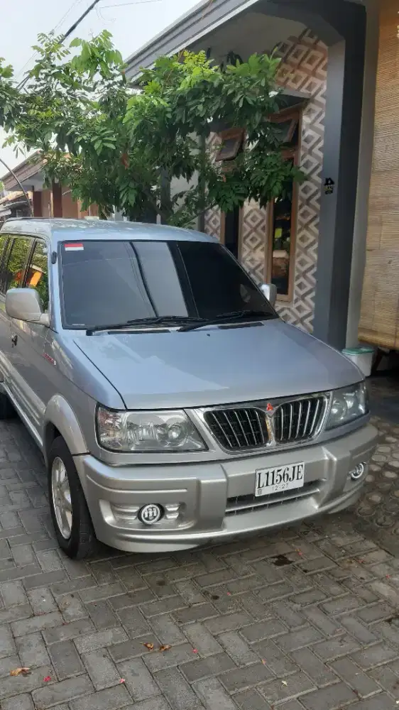 Mitsubishi kuda grandia thn 2002