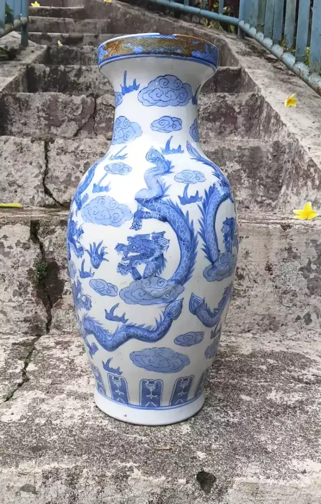 Guci Vintage Blue Dragon 1960