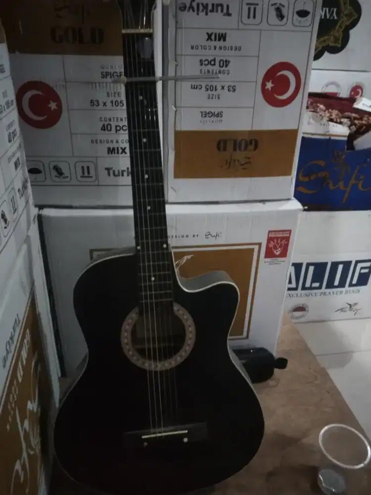 gitar acoustik 6 senar