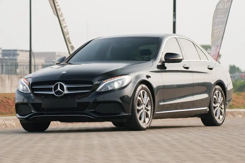 Mercedes Benz C200 Avantgarde 2016 (W205)  C300 E200 E300 320I 330I